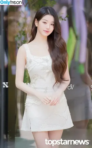 Jang Won-young / for_everyoung10 / 장원영 WONYOUNG nude photo #1455