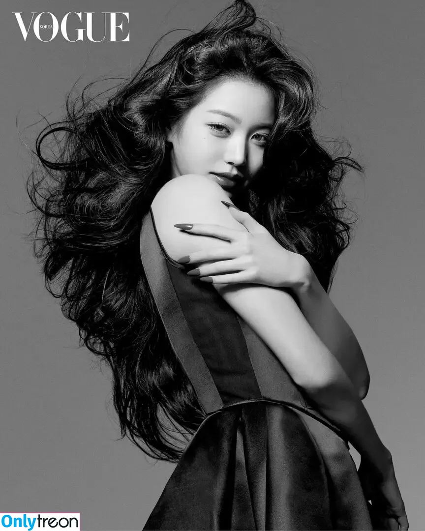 Jang Won-young nude photo #1312 (for_everyoung10 / 장원영 WONYOUNG)