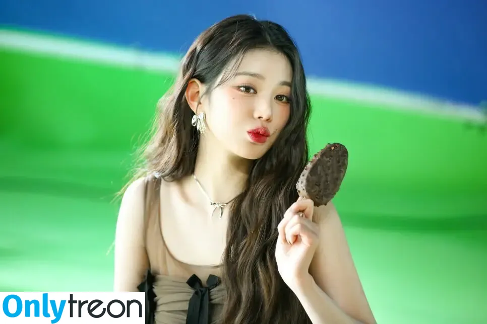 Jang Won-young голая photo #1488 (for_everyoung10 / 장원영 WONYOUNG)