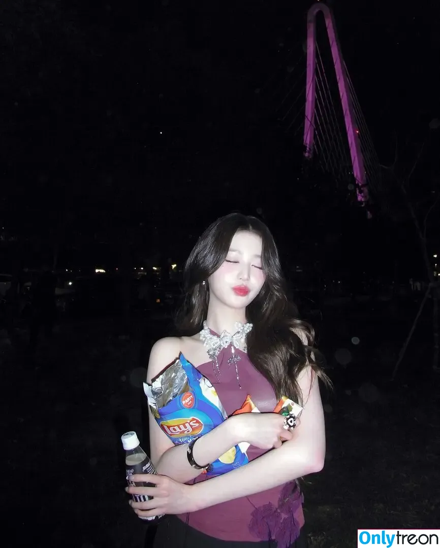 Jang Won-young nude photo #1600 (for_everyoung10 / 장원영 WONYOUNG)