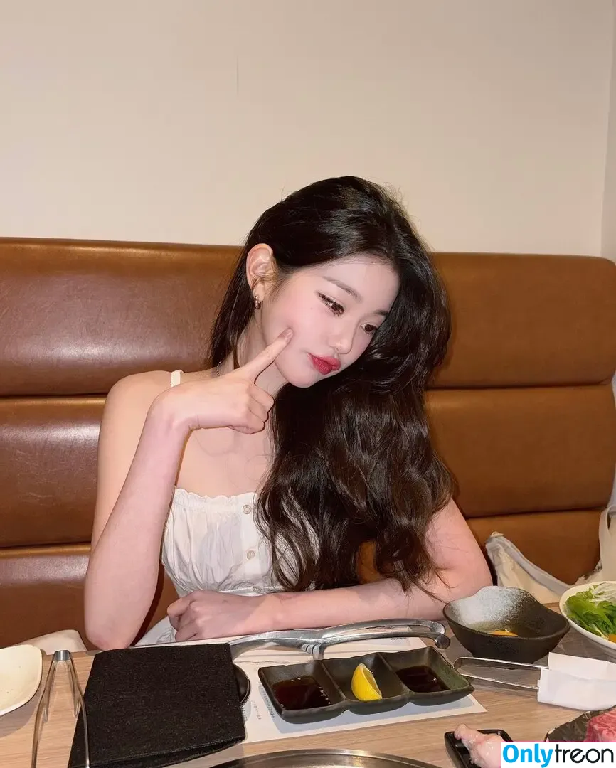Jang Won-young nude photo #1754 (for_everyoung10 / 장원영 WONYOUNG)