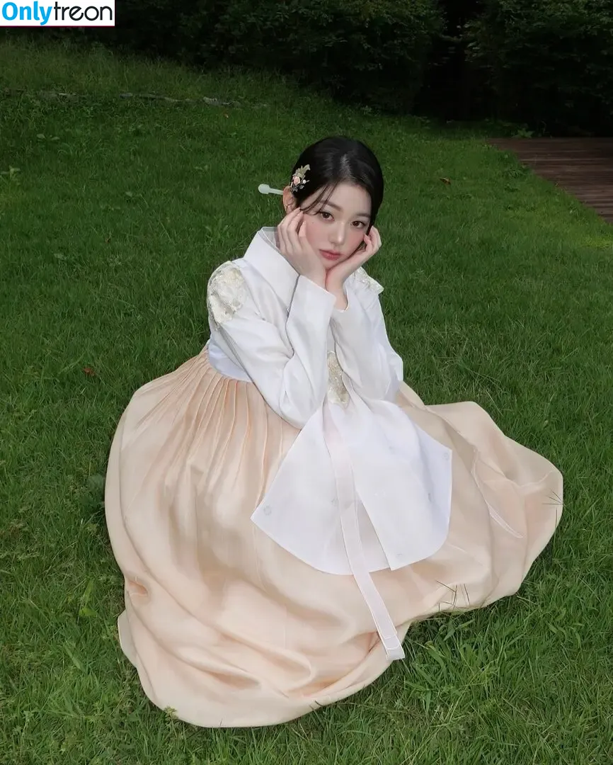 Jang Won-young nude photo #3695 (for_everyoung10 / 장원영 WONYOUNG)