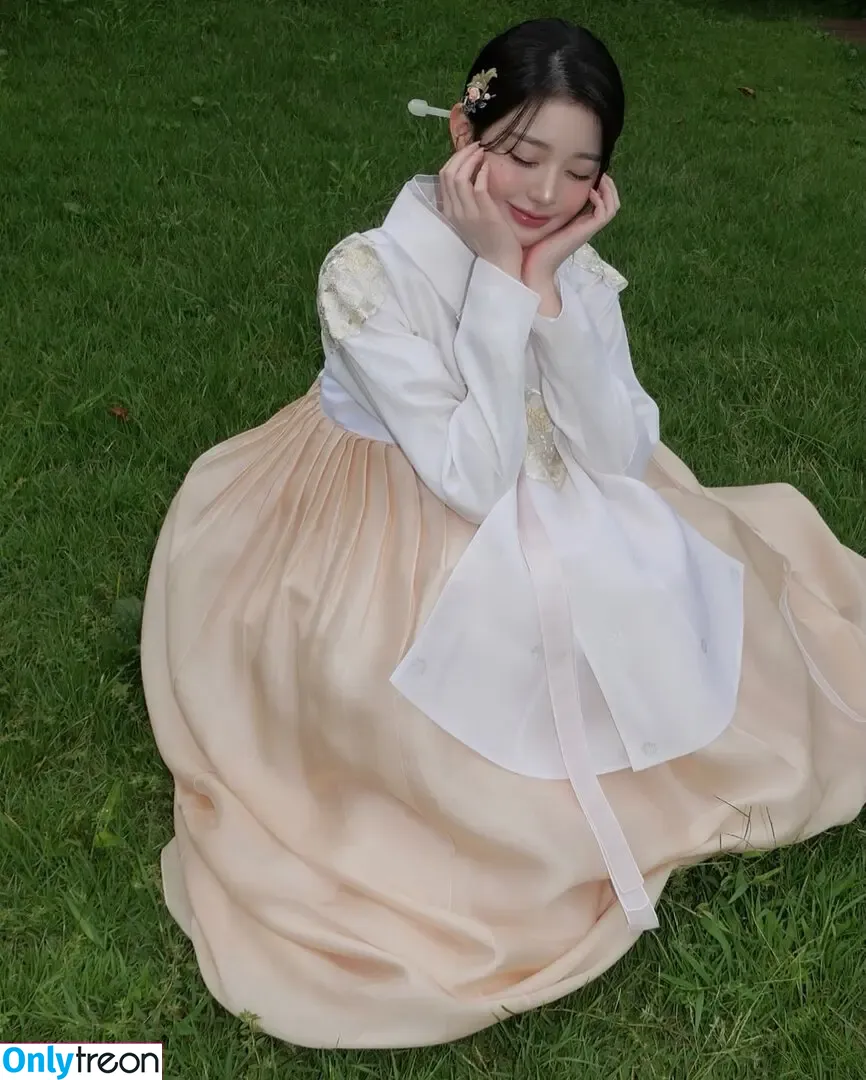 Jang Won-young nude photo #3696 (for_everyoung10 / 장원영 WONYOUNG)