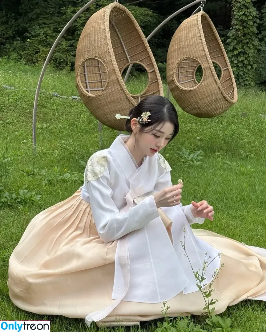 Jang Won-young nude photo #3708 (for_everyoung10 / 장원영 WONYOUNG)