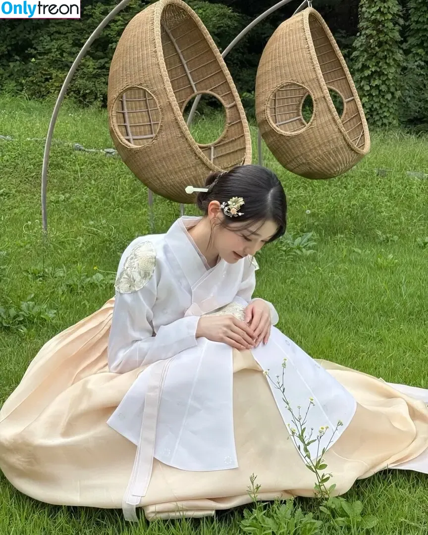 Jang Won-young nude photo #3709 (for_everyoung10 / 장원영 WONYOUNG)