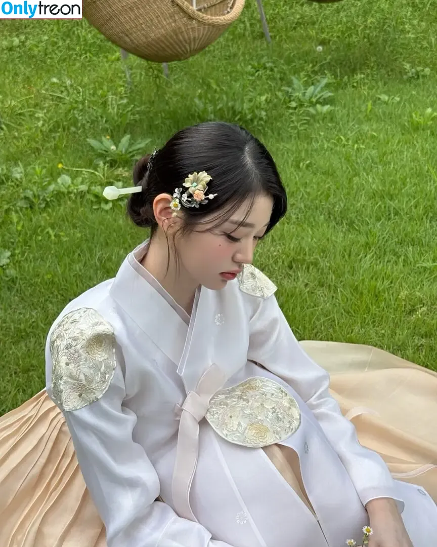 Jang Won-young nude photo #3710 (for_everyoung10 / 장원영 WONYOUNG)