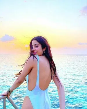 Janhvi Kapoor / janhvikapoor / janhvikapoorr nude photo #0025