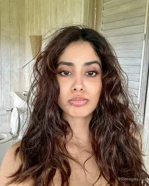 Janhvi Kapoor / janhvikapoor / janhvikapoorr nude photo #0083