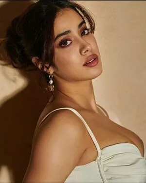 Janhvi Kapoor / janhvikapoor / janhvikapoorr nude photo #0140