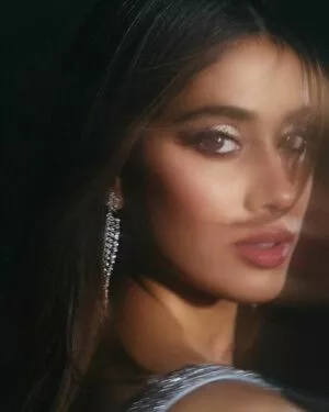 Janhvi Kapoor / janhvikapoor / janhvikapoorr фото голая #0144