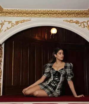 Janhvi Kapoor / janhvikapoor / janhvikapoorr nude photo #0153