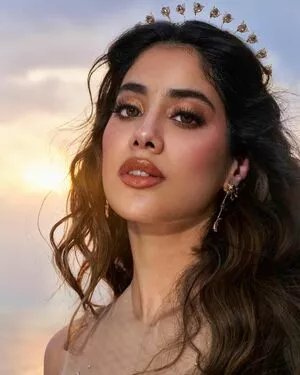 Janhvi Kapoor / janhvikapoor / janhvikapoorr nude photo #0168