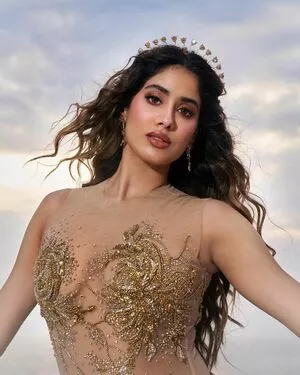 Janhvi Kapoor / janhvikapoor / janhvikapoorr фото голая #0172