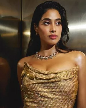 Janhvi Kapoor / janhvikapoor / janhvikapoorr фото голая #0190