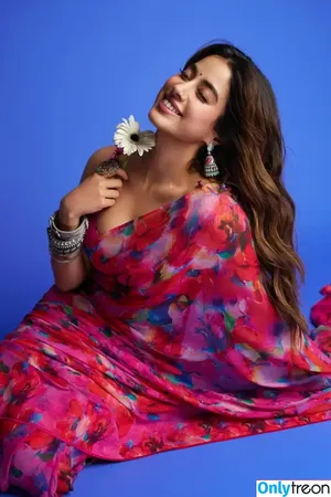 Janhvi Kapoor / janhvikapoor / janhvikapoorr nude photo #0271