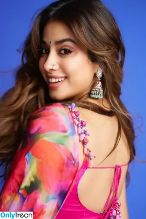 Janhvi Kapoor / janhvikapoor / janhvikapoorr nude photo #0272
