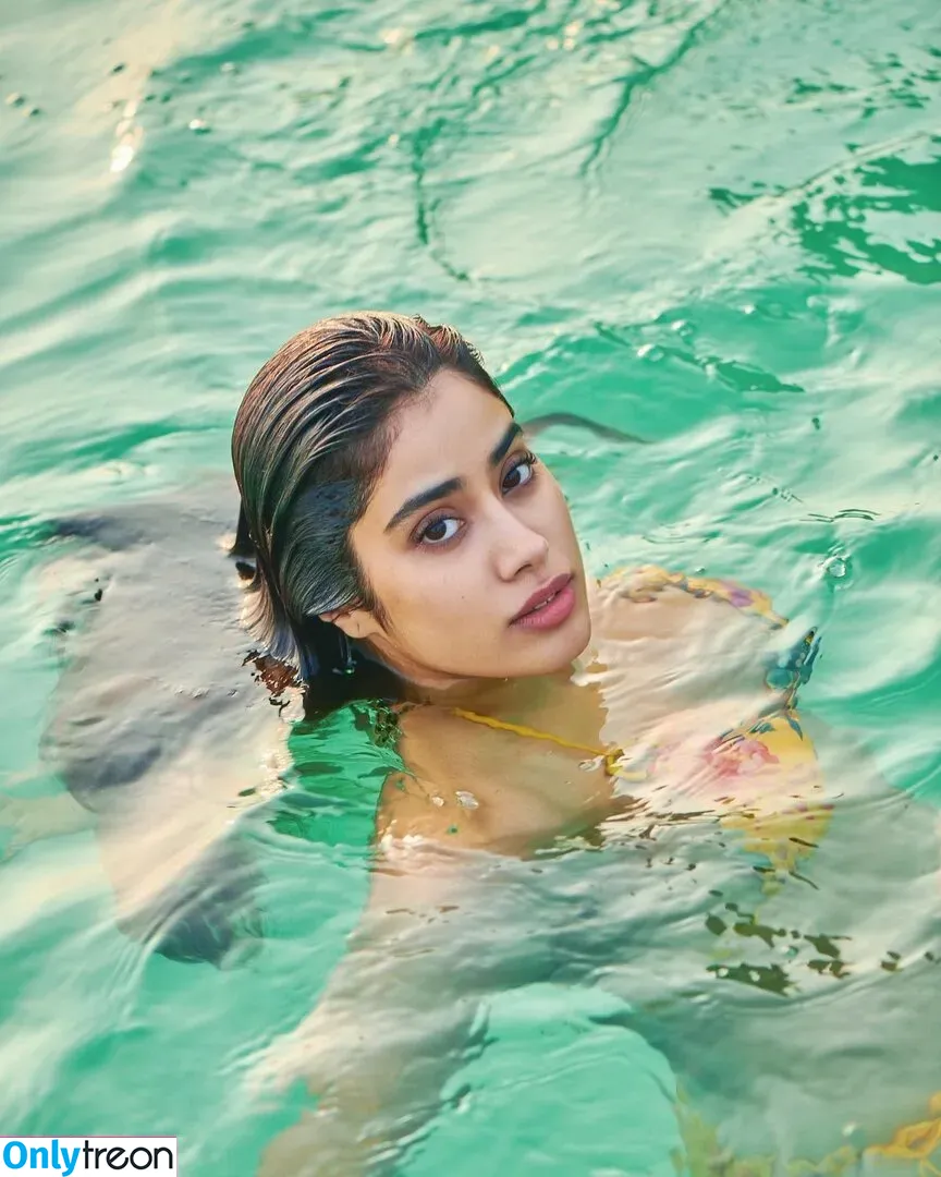 Janhvi Kapoor nude photo #0020 (janhvikapoor / janhvikapoorr)