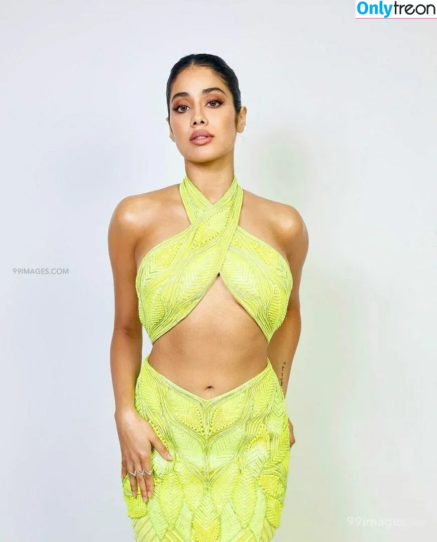 Janhvi Kapoor nude photo #0065 (janhvikapoor / janhvikapoorr)