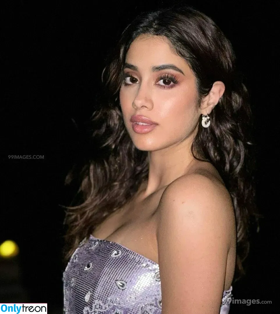 Janhvi Kapoor голая photo #0074 (janhvikapoor / janhvikapoorr)