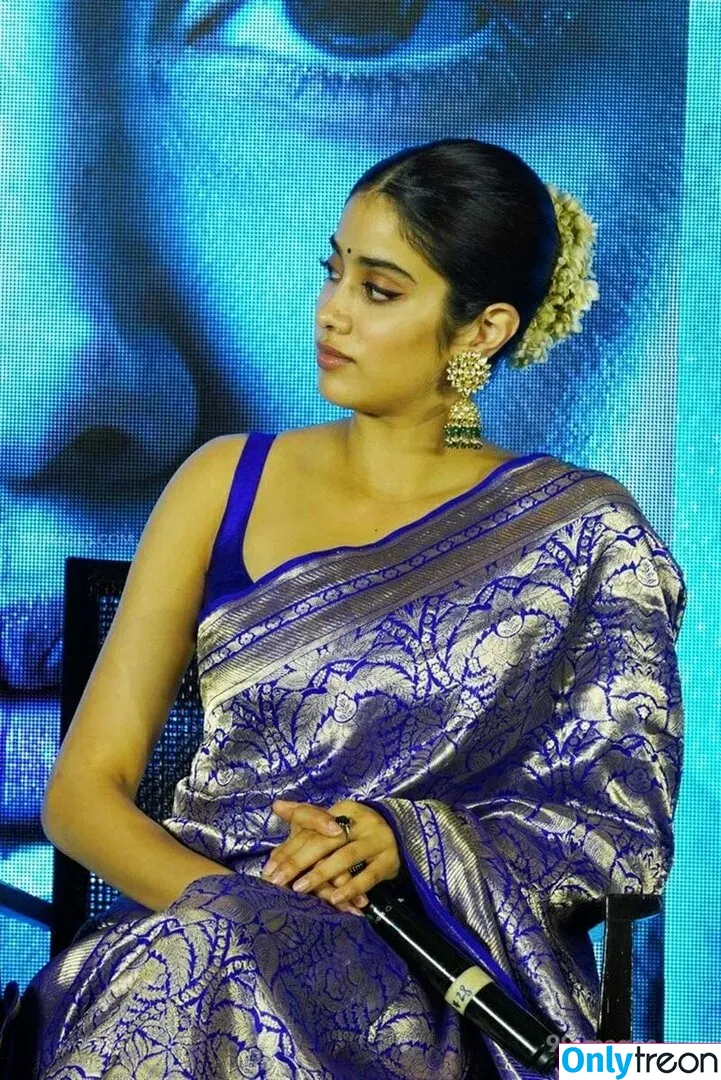 Janhvi Kapoor голая photo #0086 (janhvikapoor / janhvikapoorr)