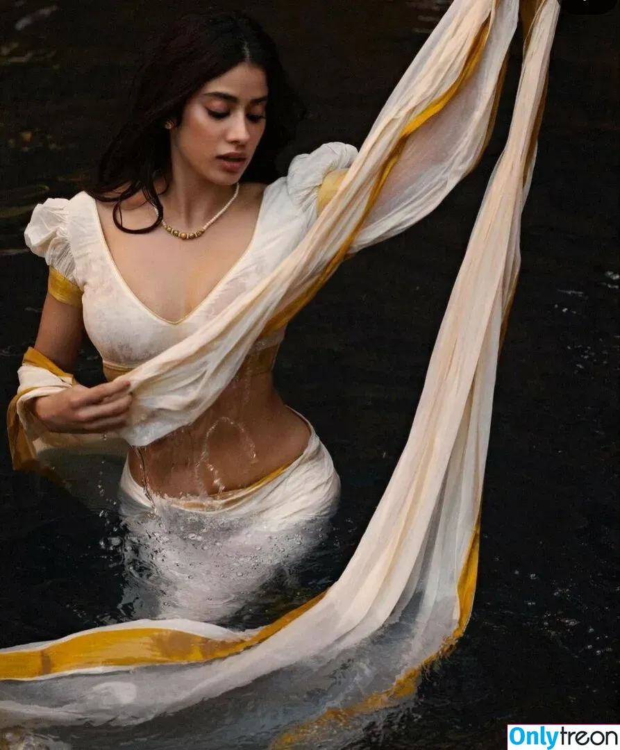 Janhvi Kapoor nude photo #0122 (janhvikapoor / janhvikapoorr)