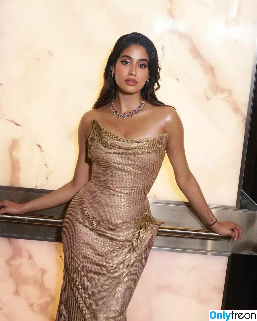 Janhvi Kapoor голая photo #0189 (janhvikapoor / janhvikapoorr)