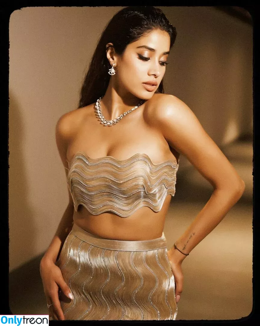 Janhvi Kapoor nude photo #0208 (janhvikapoor / janhvikapoorr)