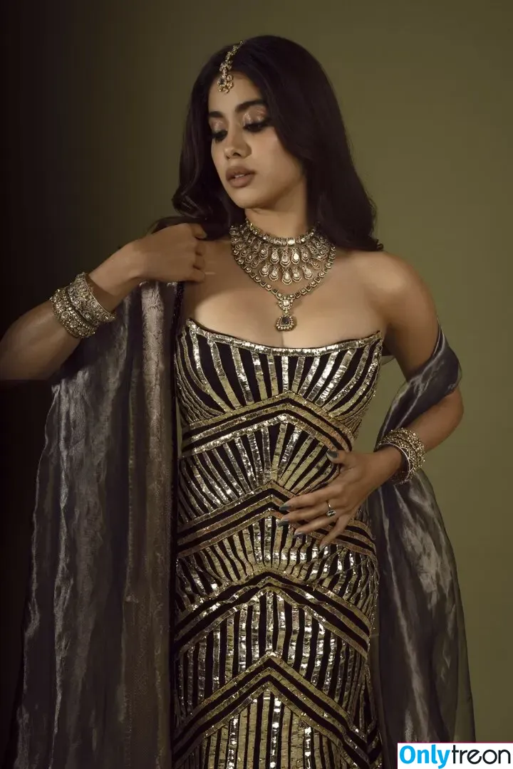 Janhvi Kapoor nude photo #0268 (janhvikapoor / janhvikapoorr)