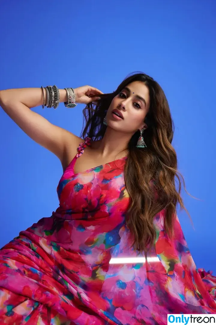 Janhvi Kapoor nude photo #0273 (janhvikapoor / janhvikapoorr)