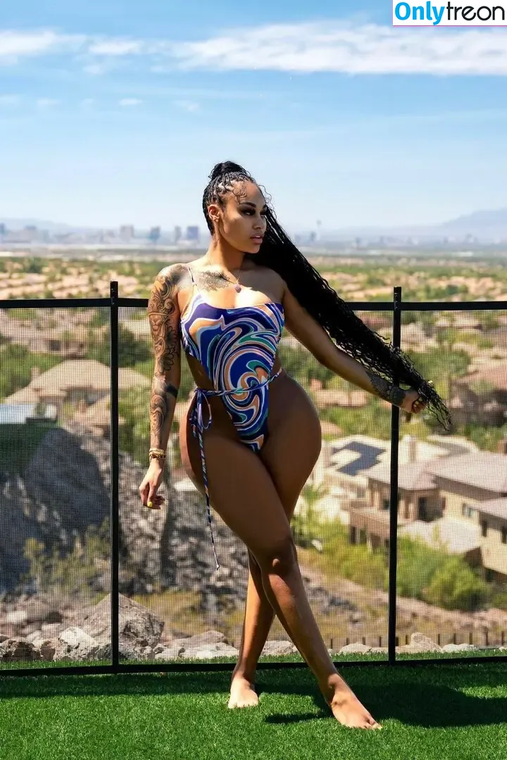 Jania Meshell голая photo #0008 (janiameshell)