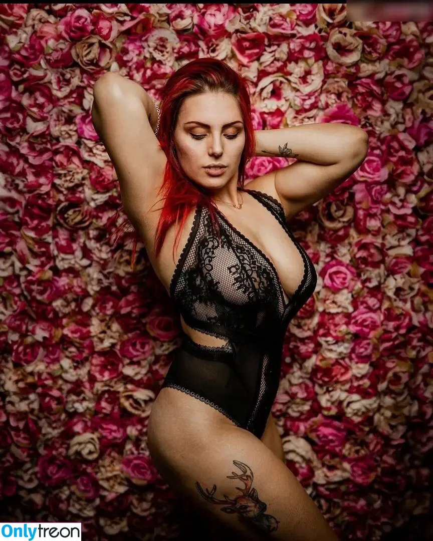 Janina feuerkopf голая photo #0098 (Janina feuerkopf)