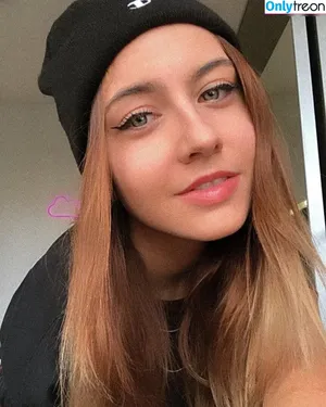 Janina Hille / itzjaninaa / janinahi фото голая #0016