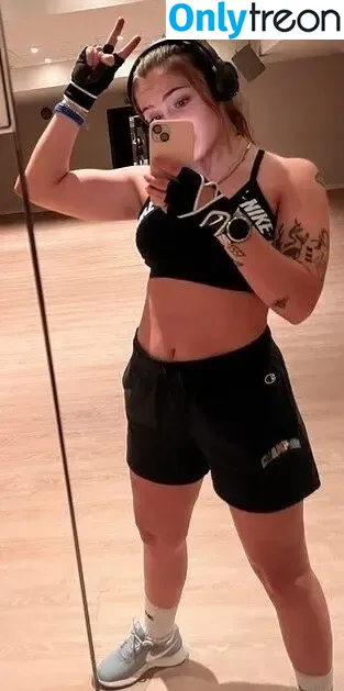 Janina Hille голая photo #0002 (itzjaninaa / janinahi)