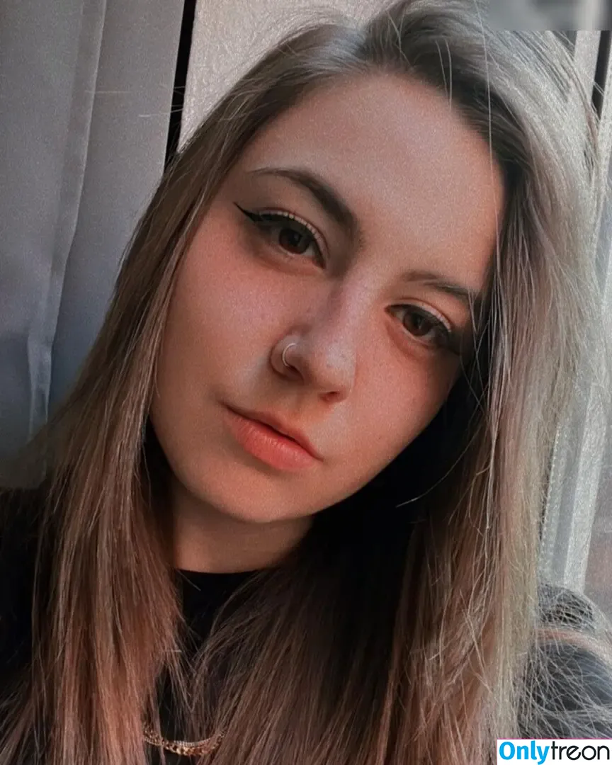 Janina Hille голая photo #0039 (itzjaninaa / janinahi)