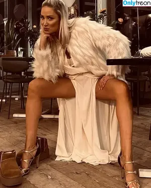 Janine Kunze / janinekunzeofficial nude photo #0007