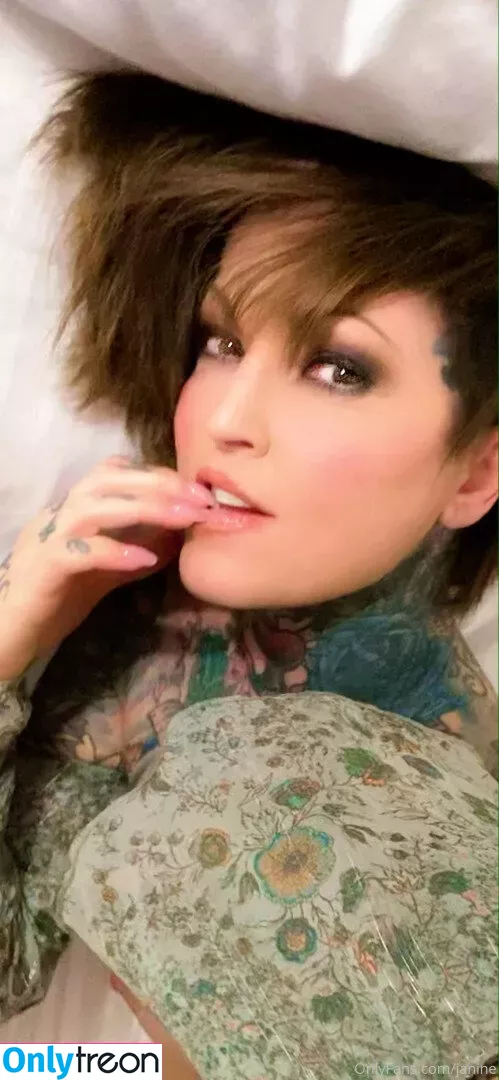 Janine Lindemulder nude photo #0030 (janinelindemulderforfans)