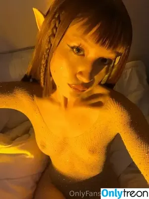 Janine Shilstone / Vukovi / janinevukovi nude photo #0062