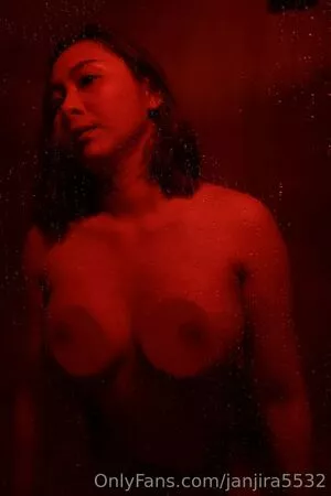 janjira5532 / janjira_jujang nude photo #0281