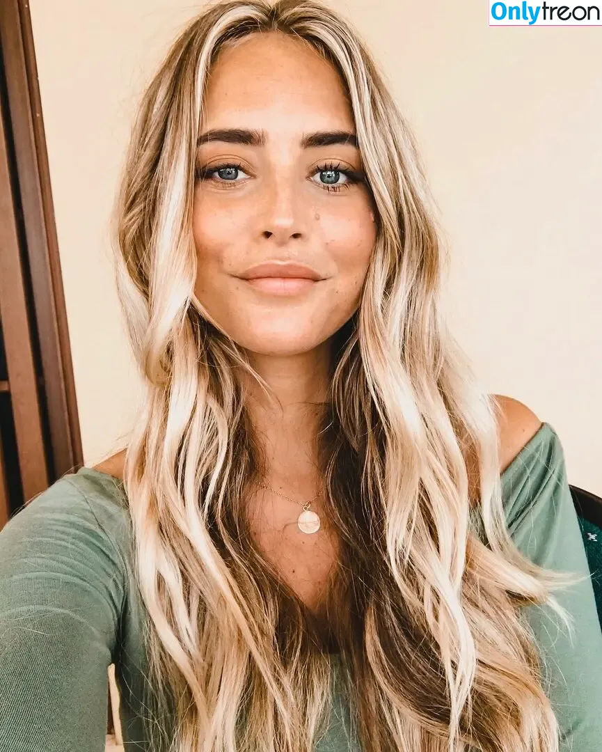 Janni Deler nude photo #0093 (jannid)