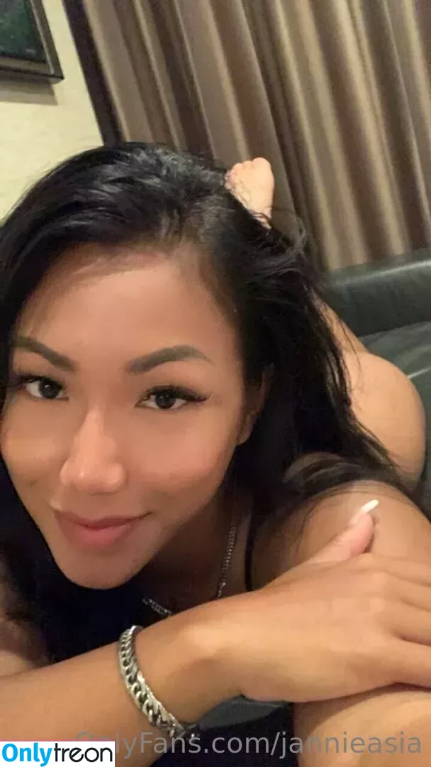 jannieasia nude photo #0098 (janiecenyasia)