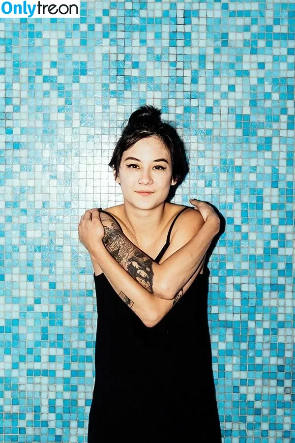 Japanese Breakfast nude photo #0040 (Michelle Zauner / jbrekkie)