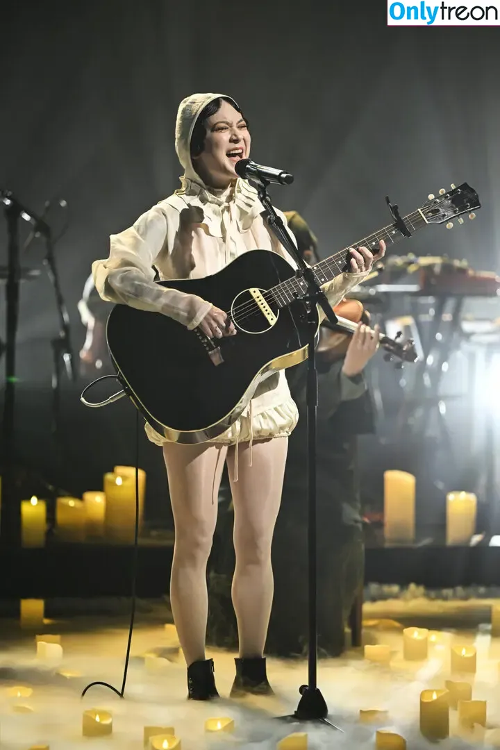 Japanese Breakfast nude photo #0060 (Michelle Zauner / jbrekkie)