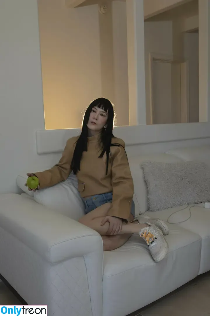Japanese Breakfast nude photo #0076 (Michelle Zauner / jbrekkie)