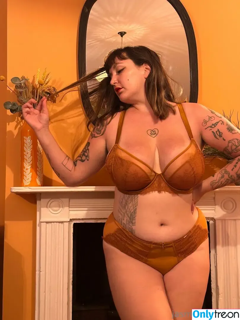 jas.monroe nude photo #0555 (jasminemonroetv)