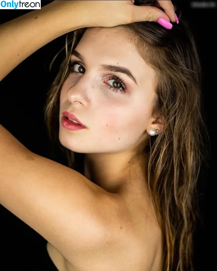 Jasmin Endres nude photo #0204 (jasmindres)