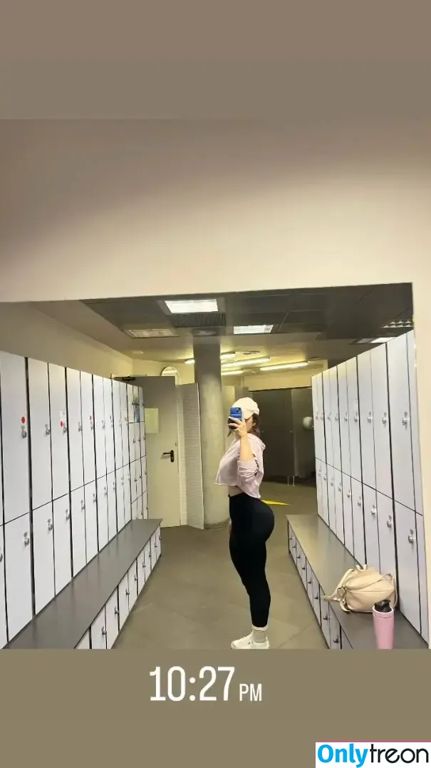 jasmin.reyeshn nude photo #0095 (jasmin.reyeshn)