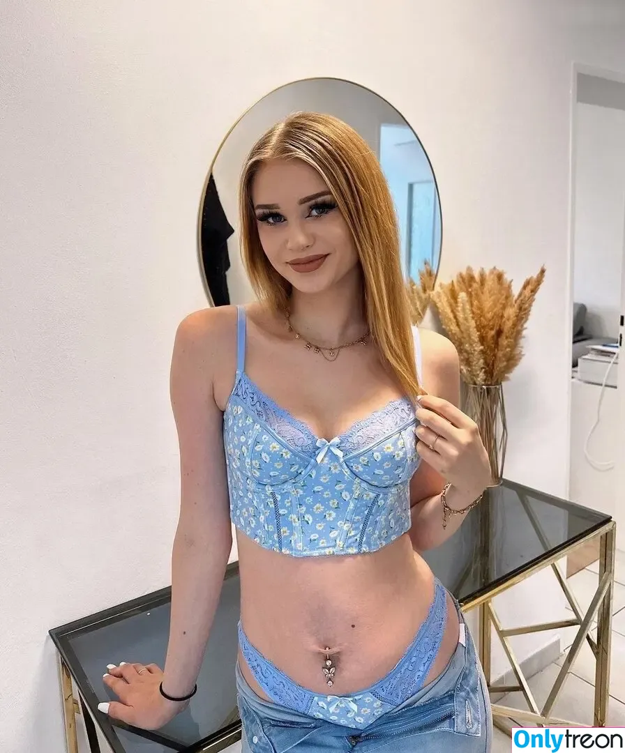 Jasmin Schneider nude photo #0065 (jasi_xx3)