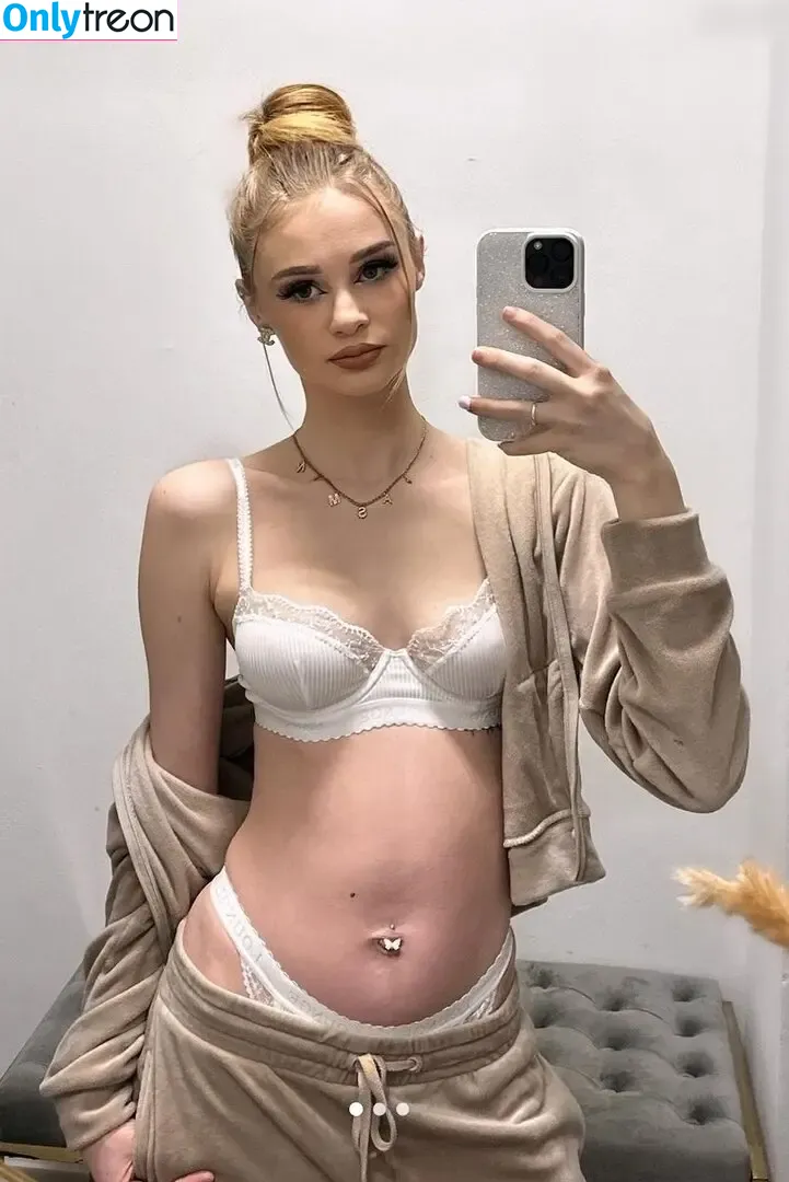 Jasmin Schneider nude photo #0070 (jasi_xx3)