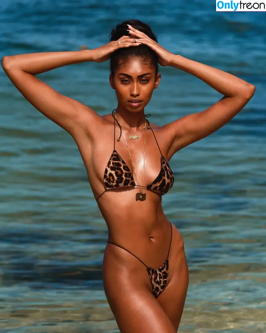 Jasmine Chola | Jasmine Blandford nude photo #0002 (jasmine.chola)