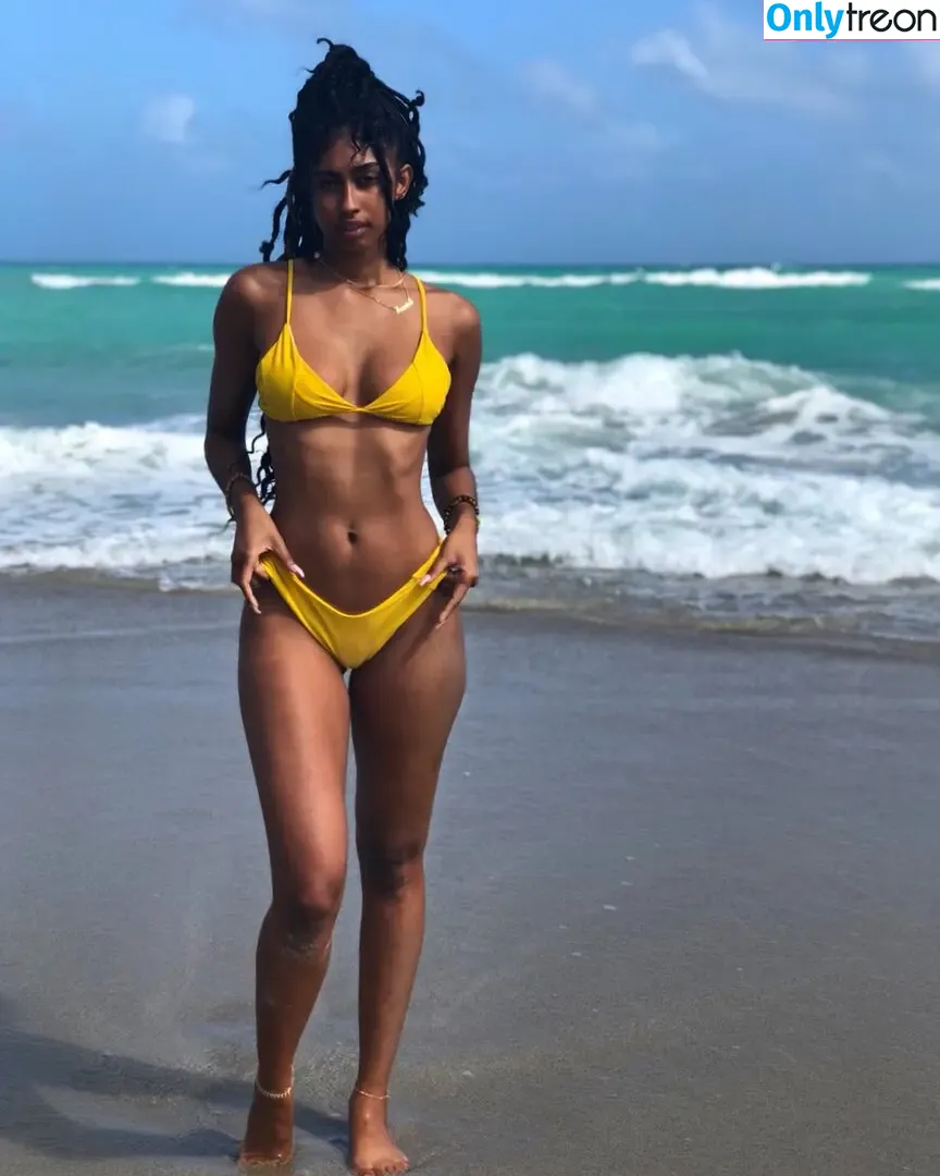 Jasmine Chola | Jasmine Blandford nude photo #0017 (jasmine.chola)